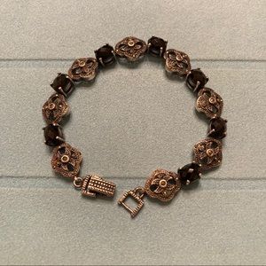 Silver bracelet with zircons